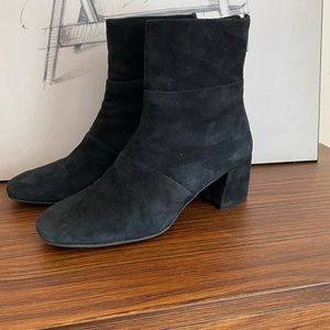 Kenneth Cole Suede boots